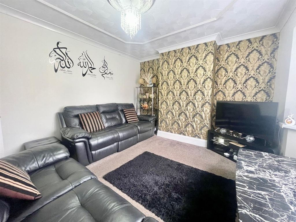 Property photo 2 of 10 Lounge 2.Jpg