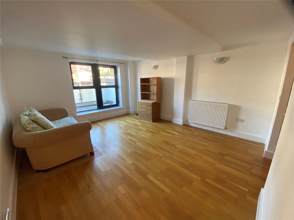 Property photo 2 of 6 Picture No. 05