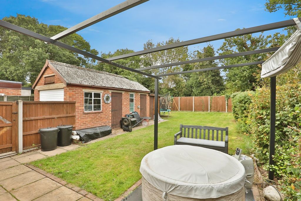 Property photo 2 of 15