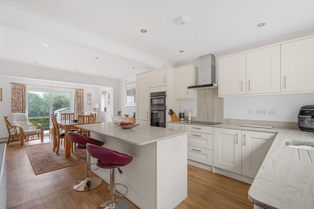 Property photo 3 of 21 Kitchen Diner