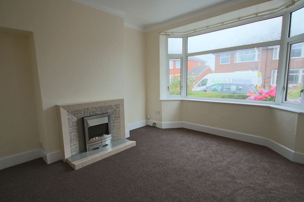 Property photo 2 of 10 Lounge