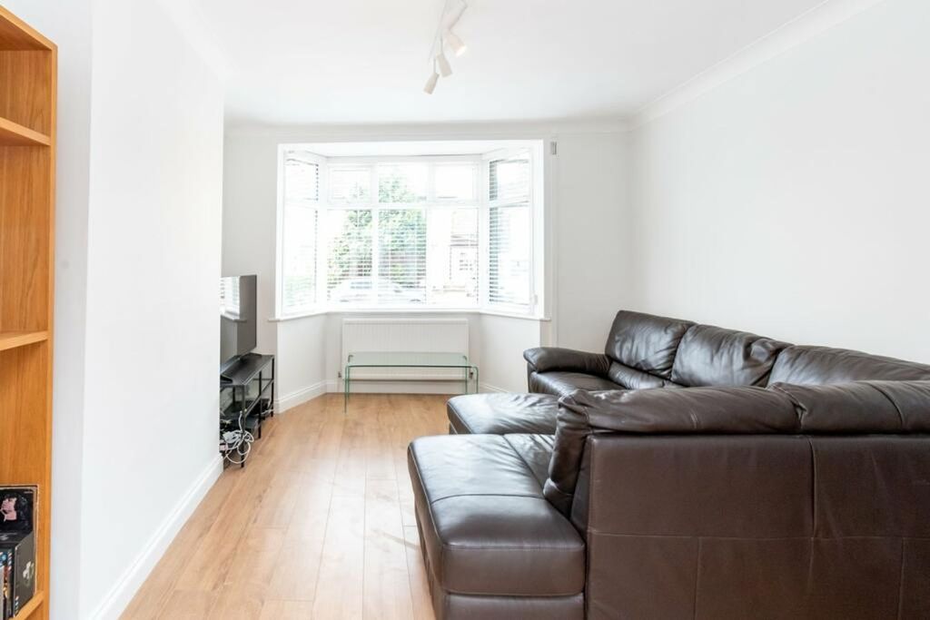 Property photo 2 of 29