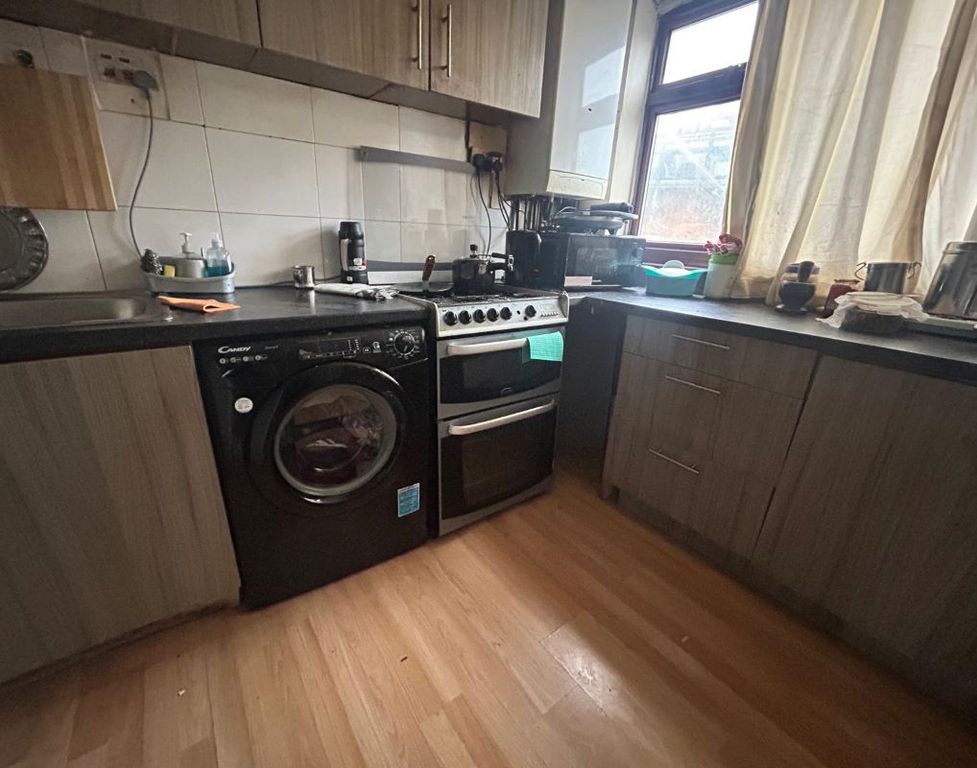 Property photo 3 of 6