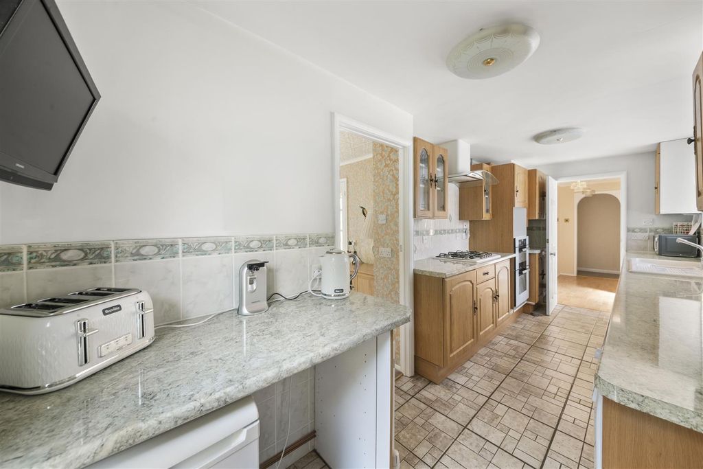 Property photo 3 of 18