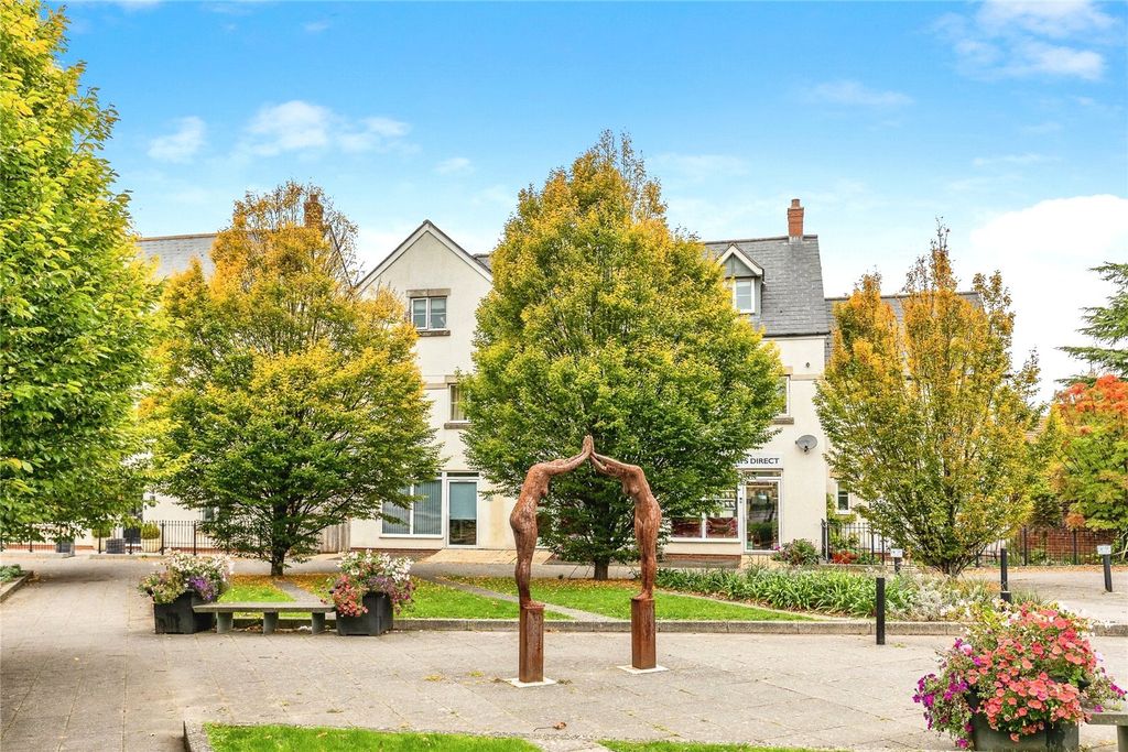 Property photo 2 of 13 Picture No. 35