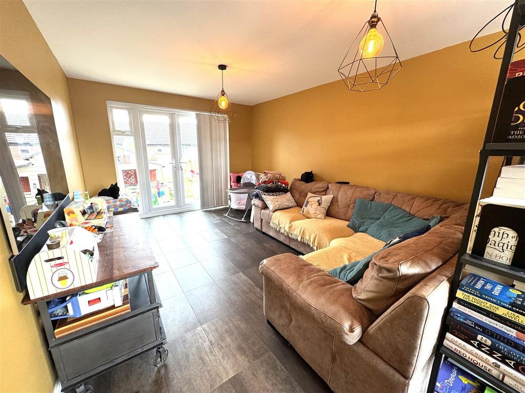 Property photo 3 of 14