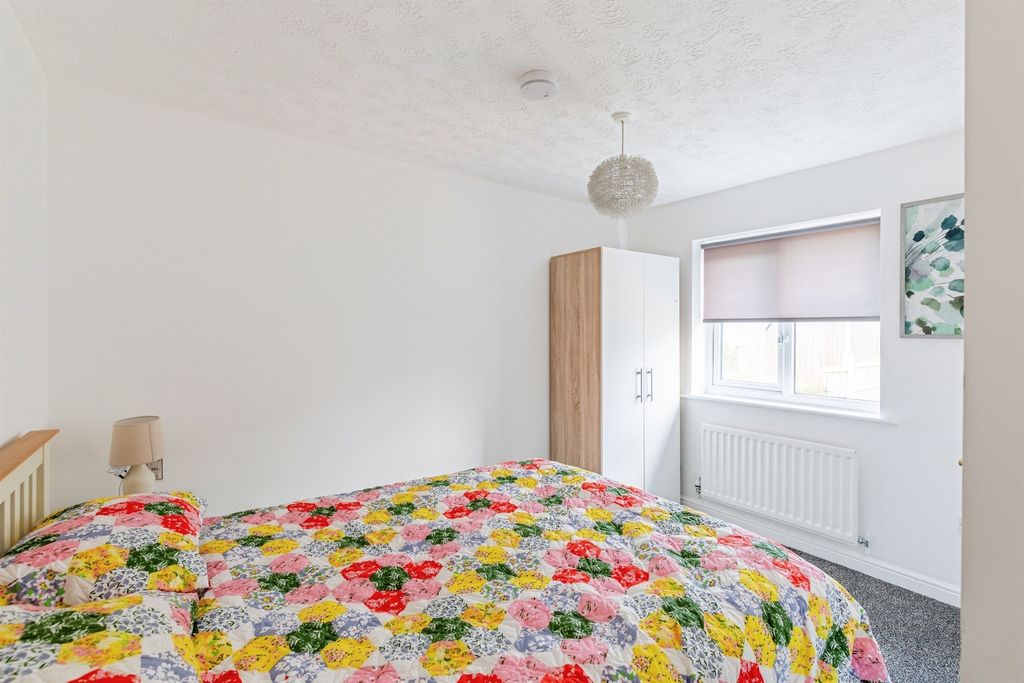 Additional image 9 of 5 bed detached house for saleHarwood Drive, Kettering NN16