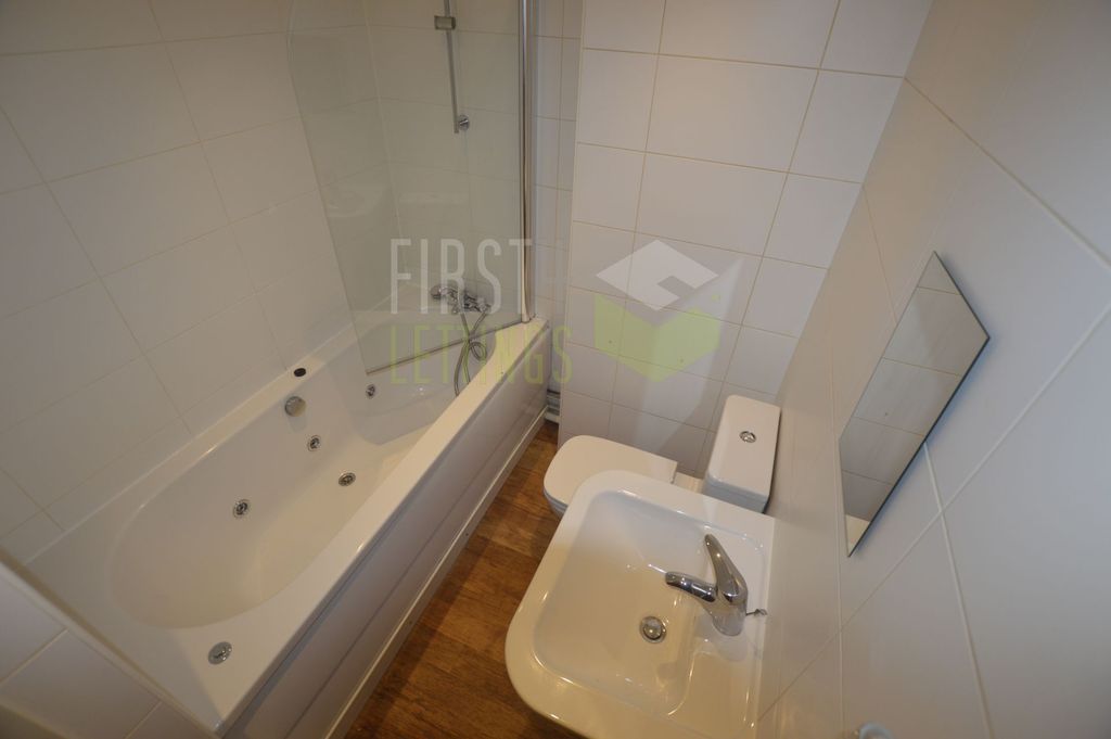 Property photo 3 of 5 Bathroom