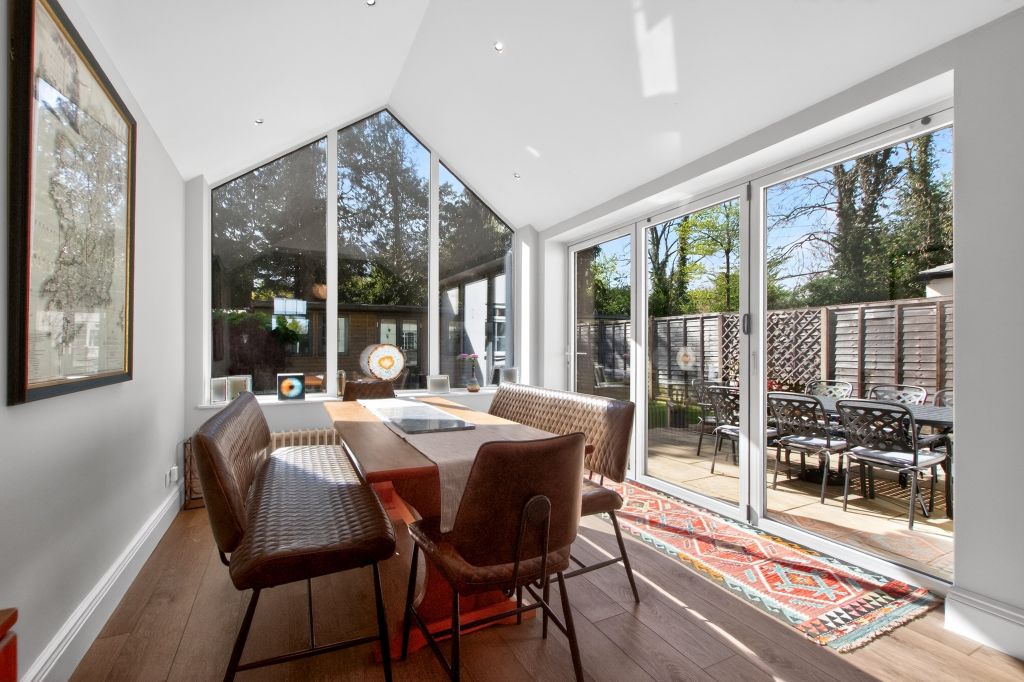 Property photo 3 of 25 Dining Room