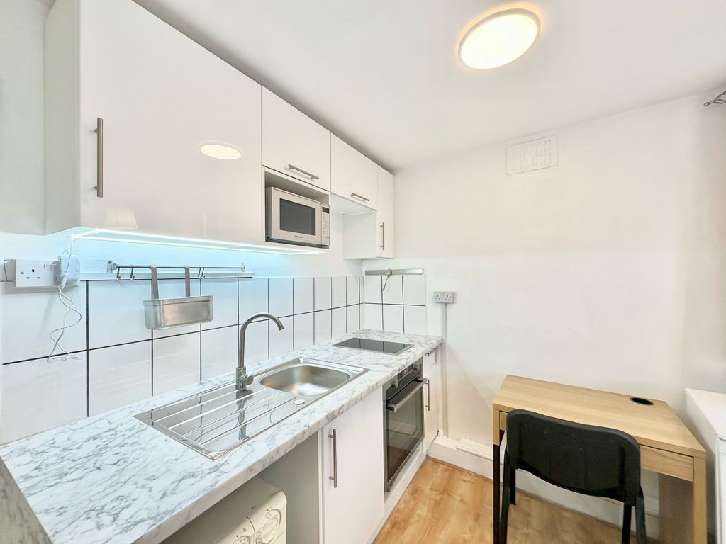 Property photo 1 of 9 Image
