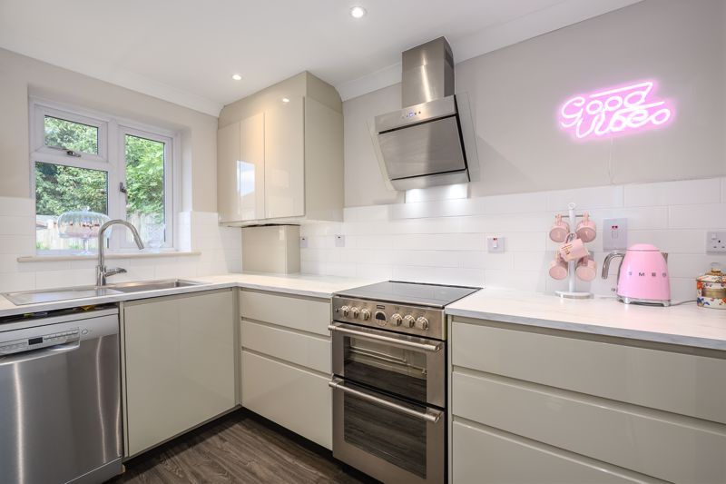 Property photo 2 of 10 Photo 1