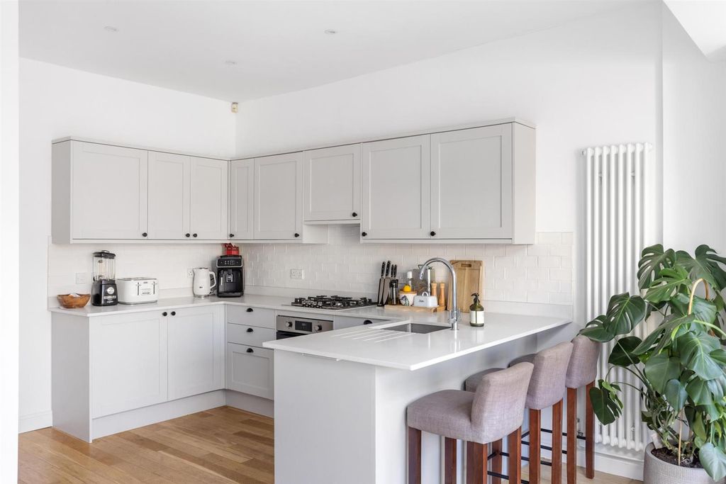 Property photo 3 of 17 4O1A8151-Hdr.Jpg