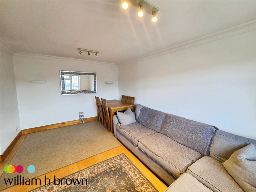 Property photo 3 of 14 Image