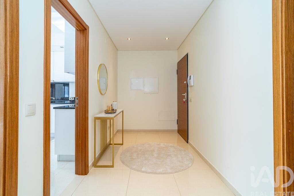 Property photo 3 of 40