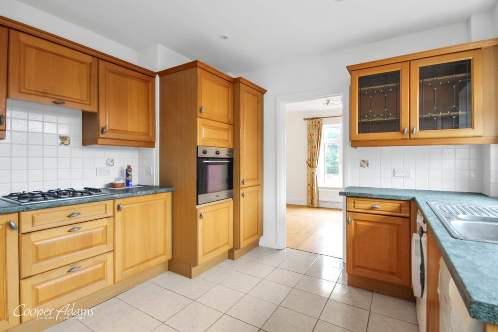 Property photo 3 of 15 Kitchen