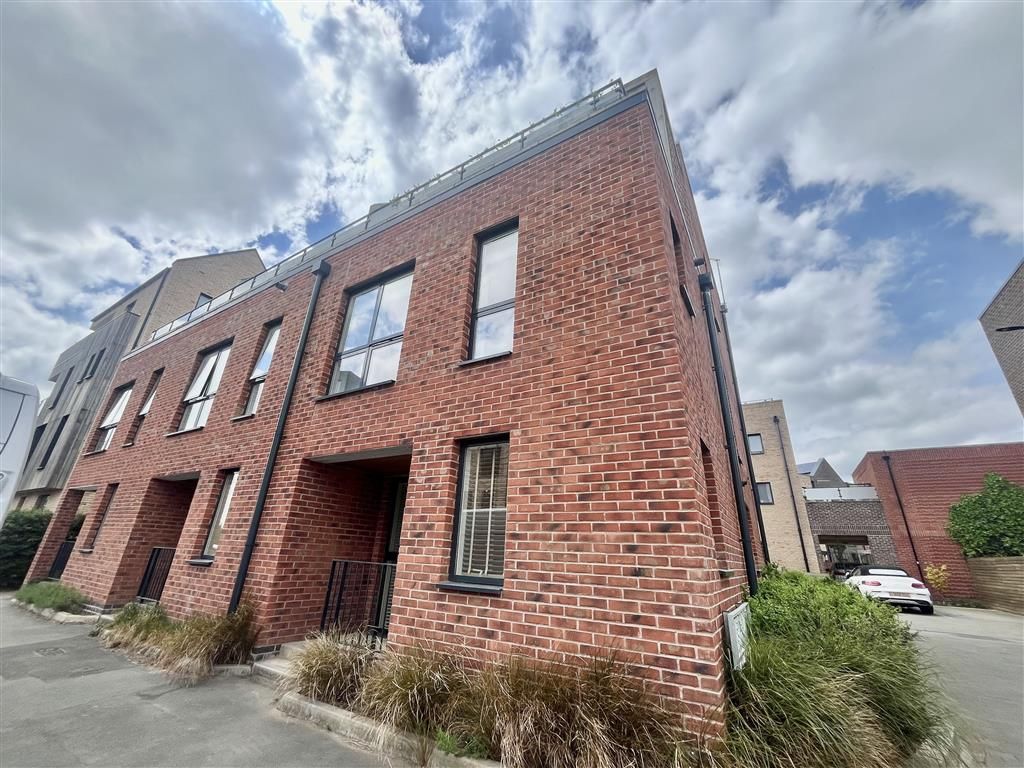 Property photo 1 of 18 Image