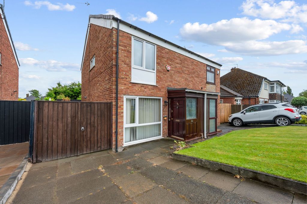 Property photo 1 of 32