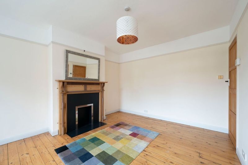 Property photo 2 of 11 Picture No. 0Pictur4