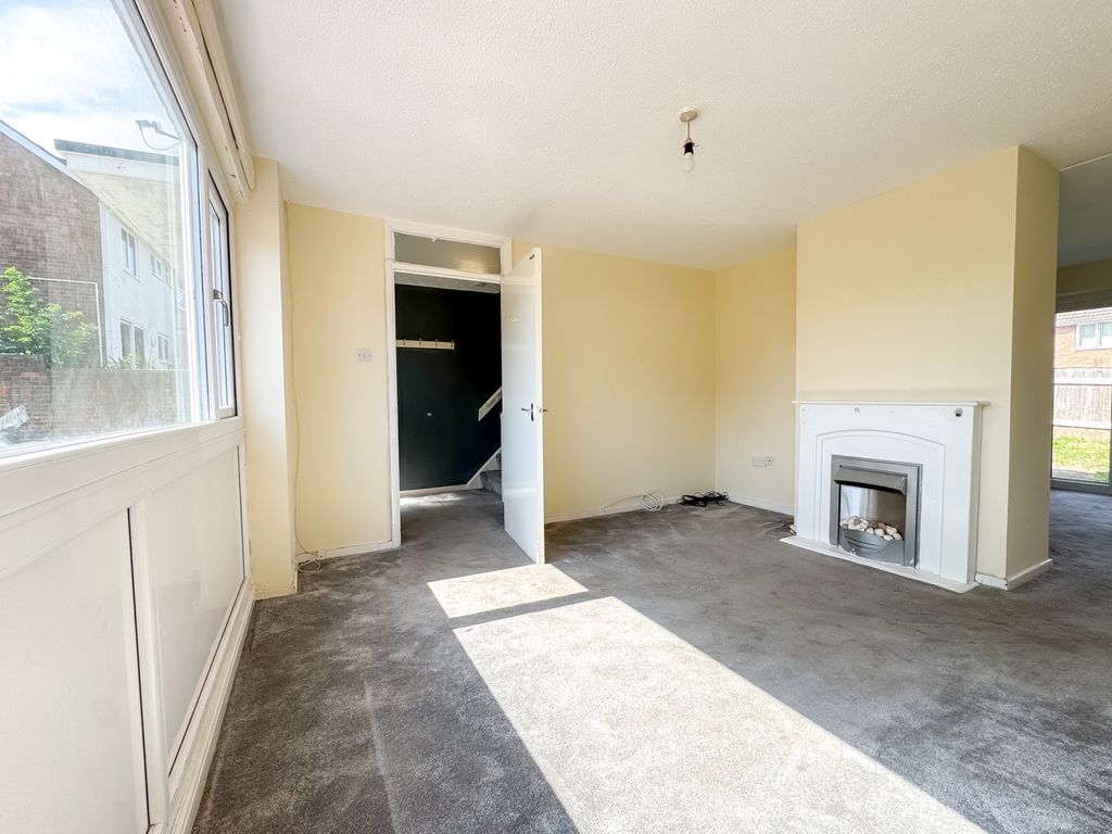 Property photo 2 of 16 Darnton Ewemove Middlesbrough-7