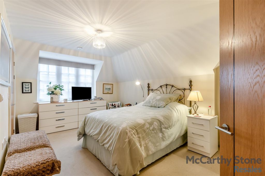 Additional image 6 of 2 bed flat for saleLe Jardin, 20-22 Station Road, Letchworth, Hertfordshire SG6