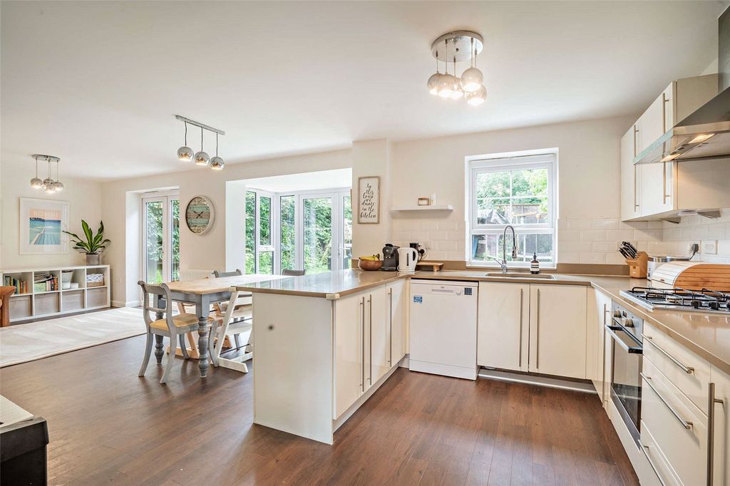 Property photo 2 of 21 Kitchen/Living/Diner