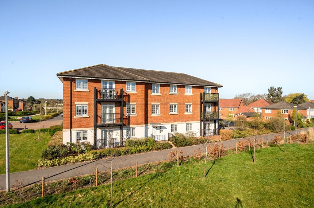 Property photo 1 of 10 1438391-1-69d4c1d...