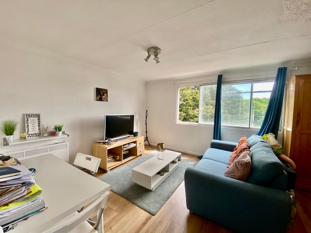 Property photo 1 of 6 Image