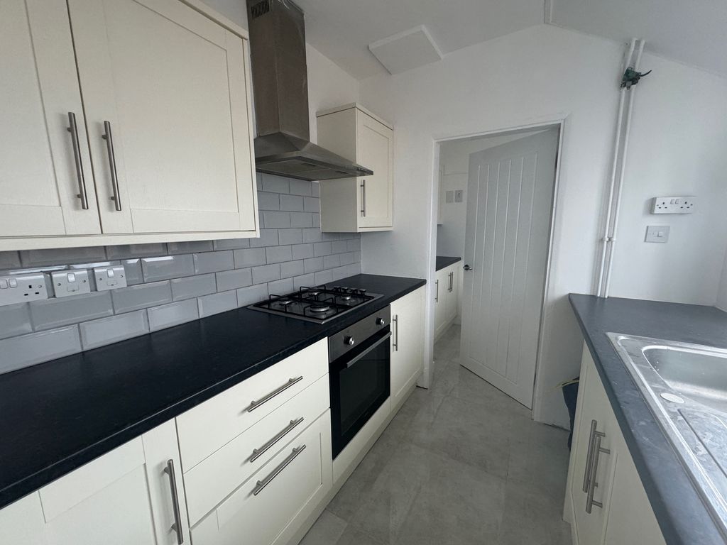 Property photo 2 of 13 Image