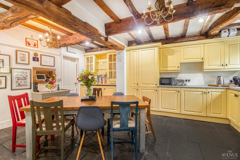 Property photo 3 of 33 4495517