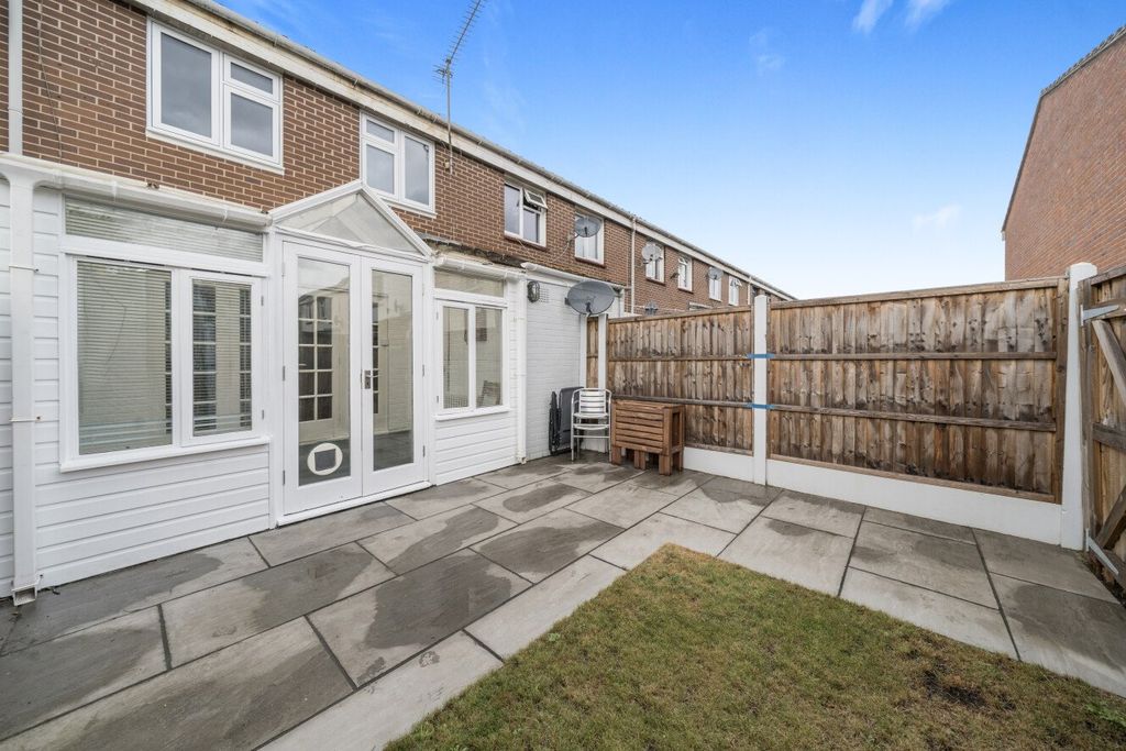 Property photo 1 of 16 Picture No. 05