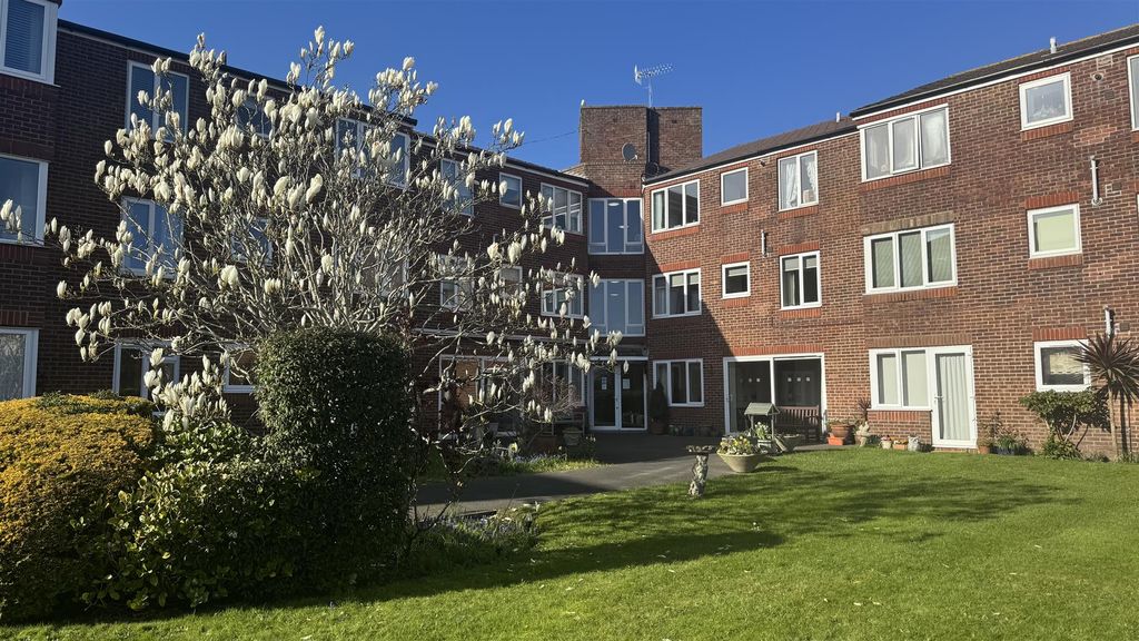 Property photo 1 of 11 Front