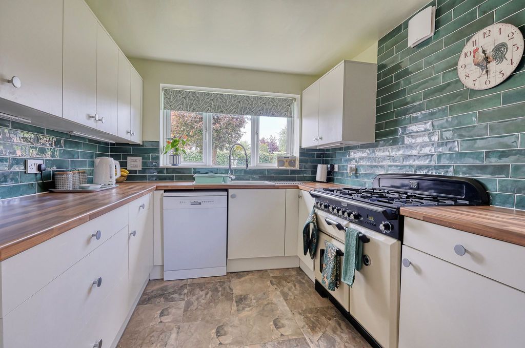Property photo 2 of 24 Kitchen