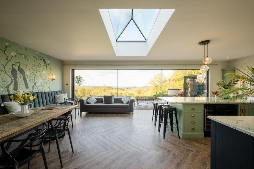 Property photo 2 of 37 Kitchen