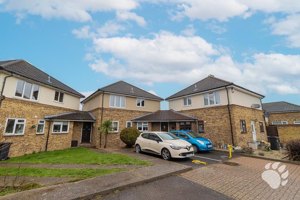 Property photo 1 of 17 Front