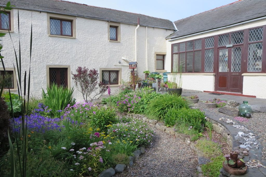 Property photo 1 of 37