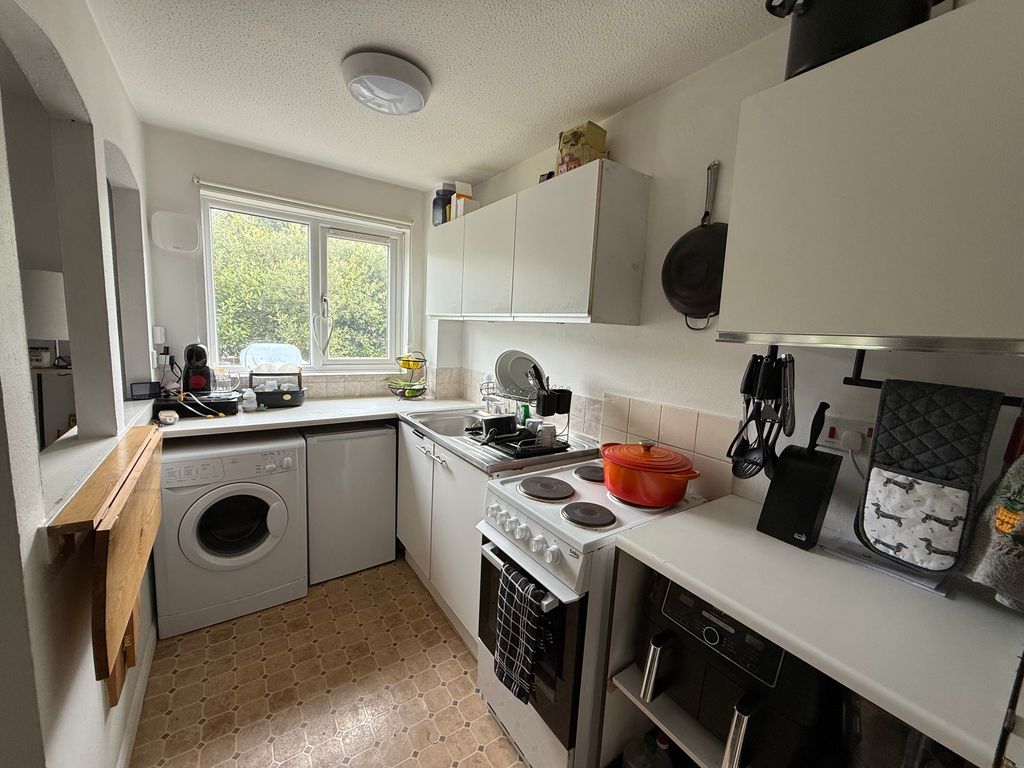 Property photo 3 of 6