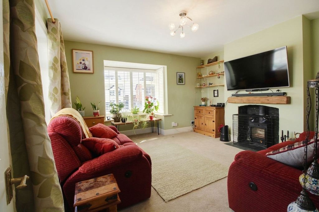 Property photo 2 of 24