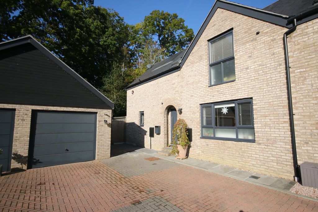 Property photo 1 of 23