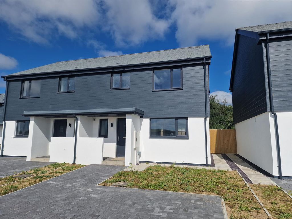 Property photo 1 of 11 3 Trevithick Way