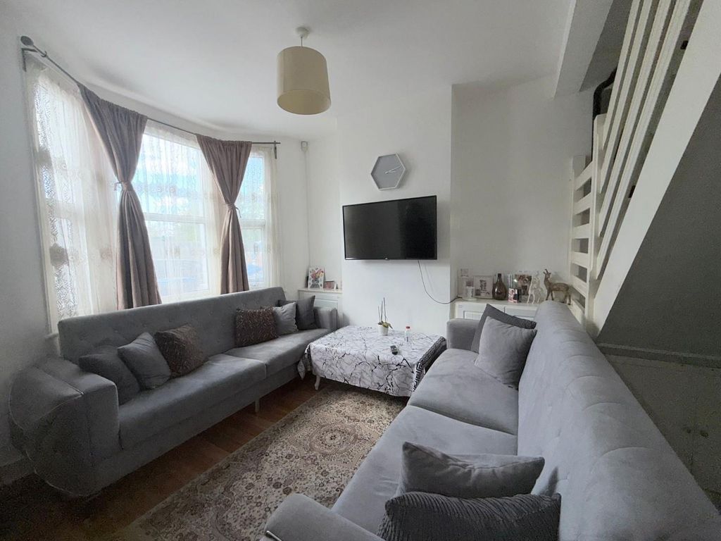 Property photo 2 of 17 02.Jpg