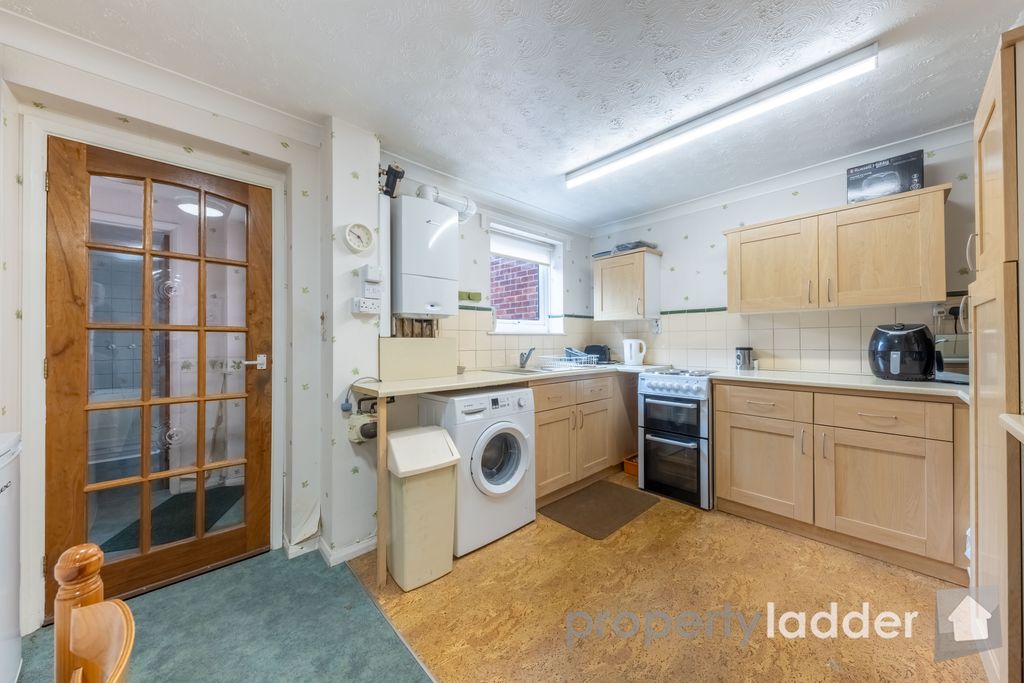 Property photo 2 of 13 Pl-3