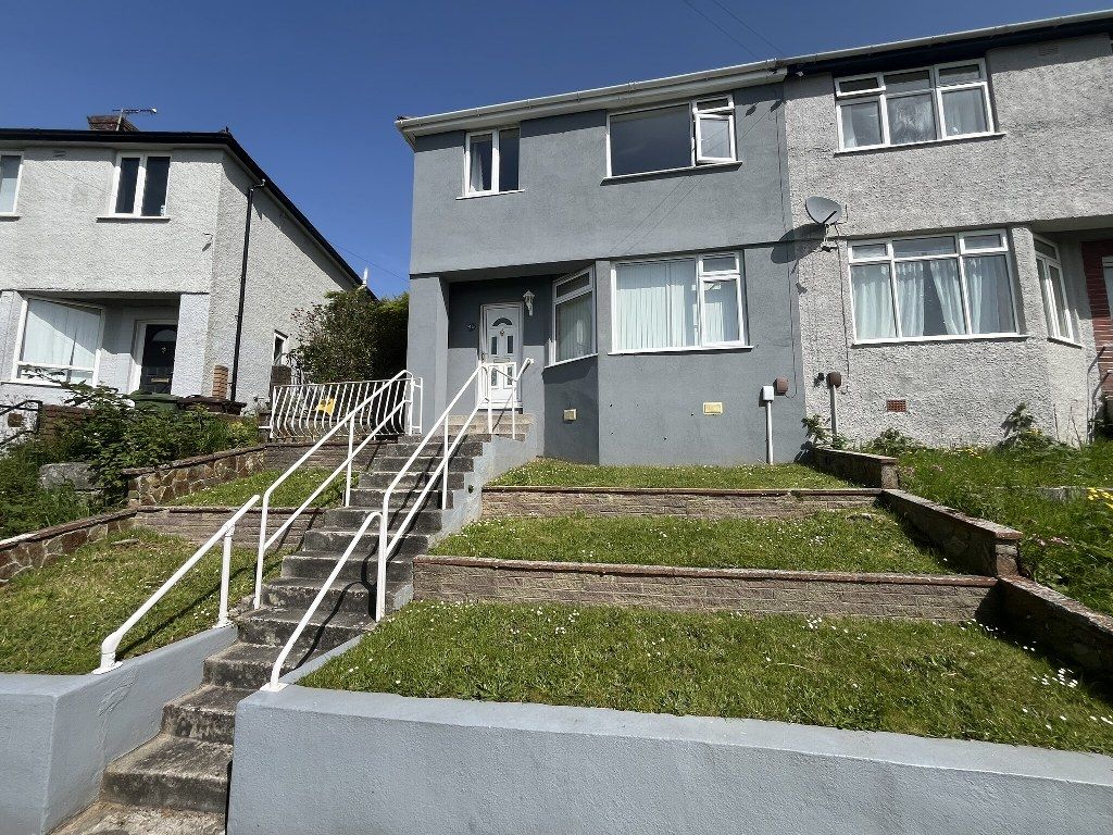 Property photo 1 of 11 Front View