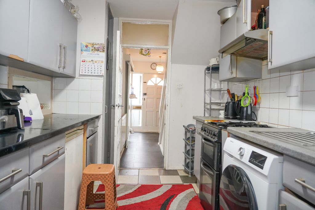 Additional image 6 of 3 bed end terrace house for saleGreat Knightleys, Basildon SS15