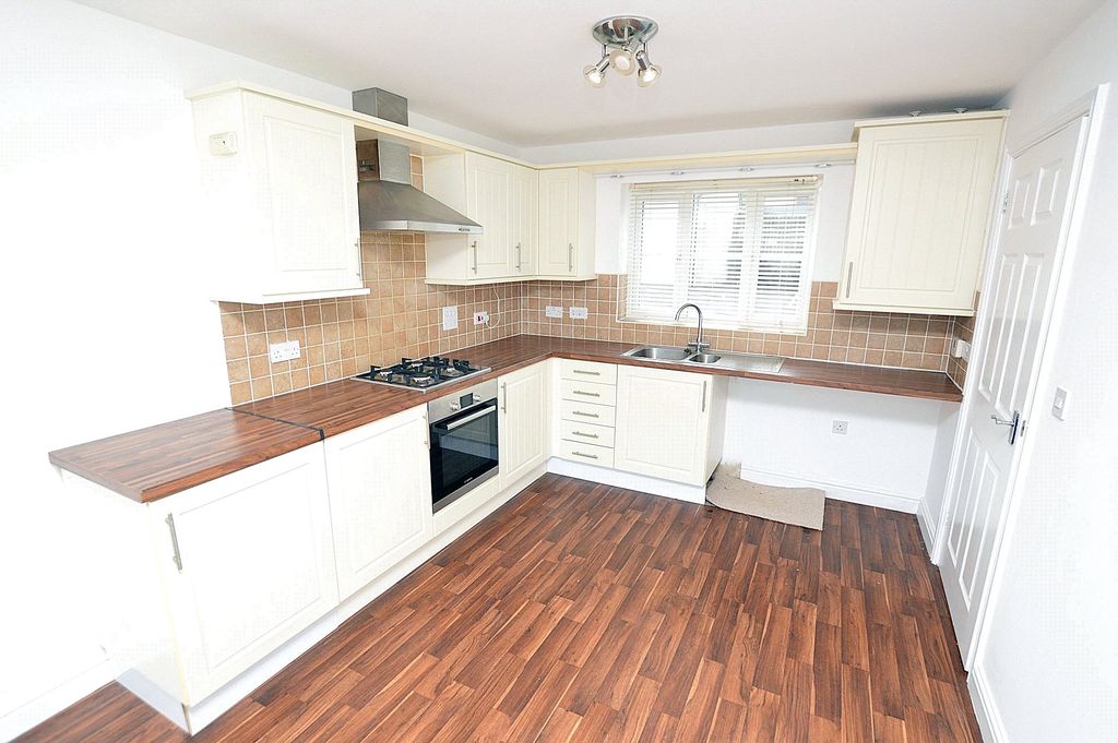 Property photo 2 of 10 Kitchen/Diner