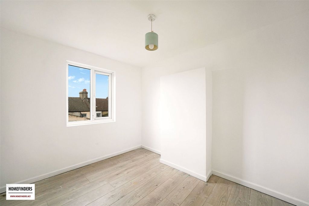 Property photo 1 of 17 Picture No. 19