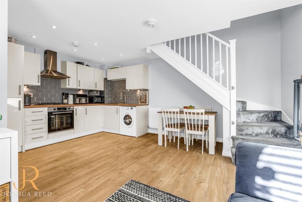 Property photo 2 of 11 Internal-9.Jpg