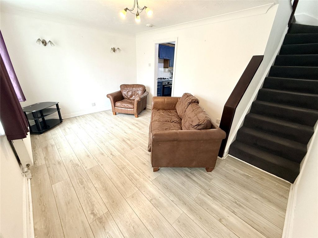 Property photo 3 of 17 Picture No. 11