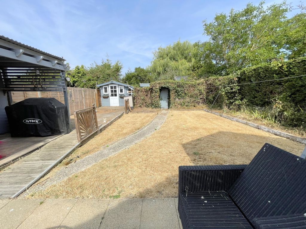 Property photo 2 of 19 Western Road