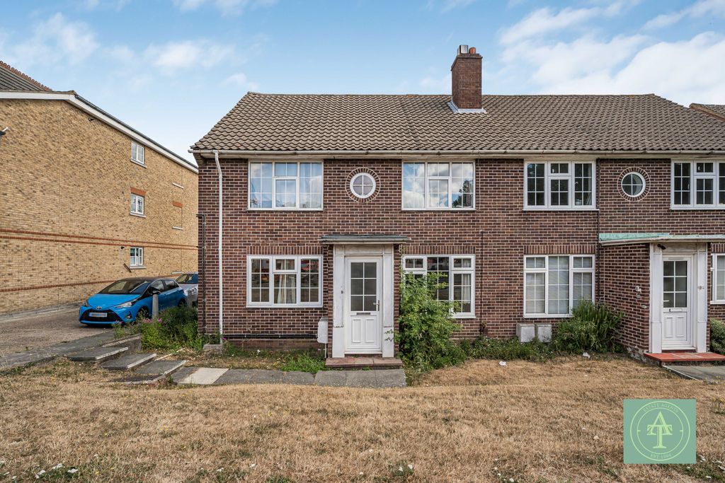 Property photo 1 of 13 Two Bedroom Ground Floor Maisonette For Sale