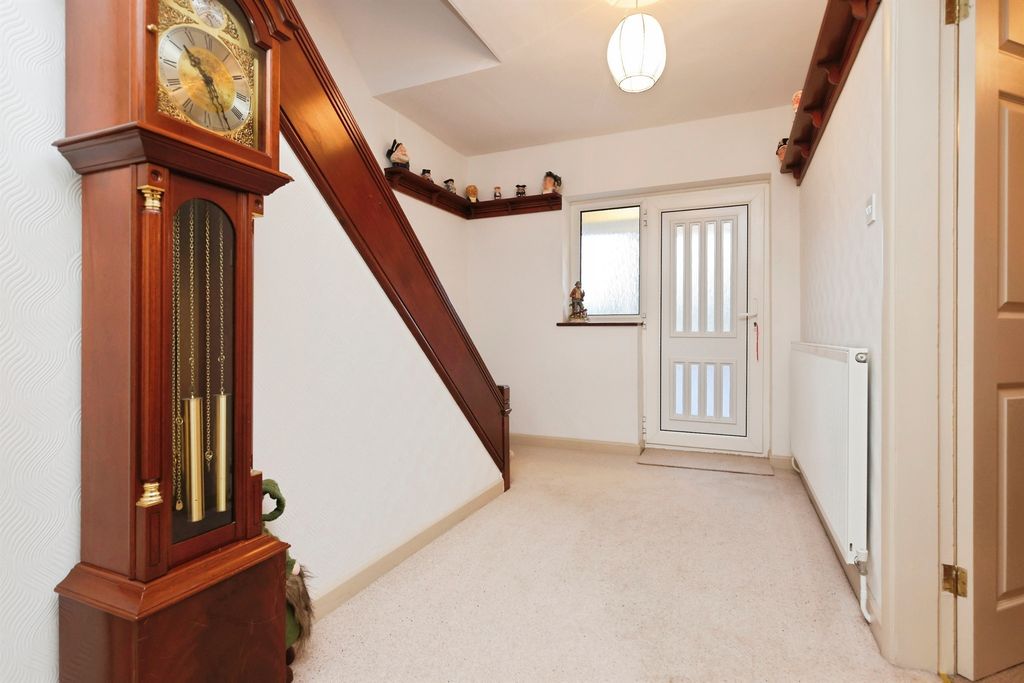Property photo 3 of 24